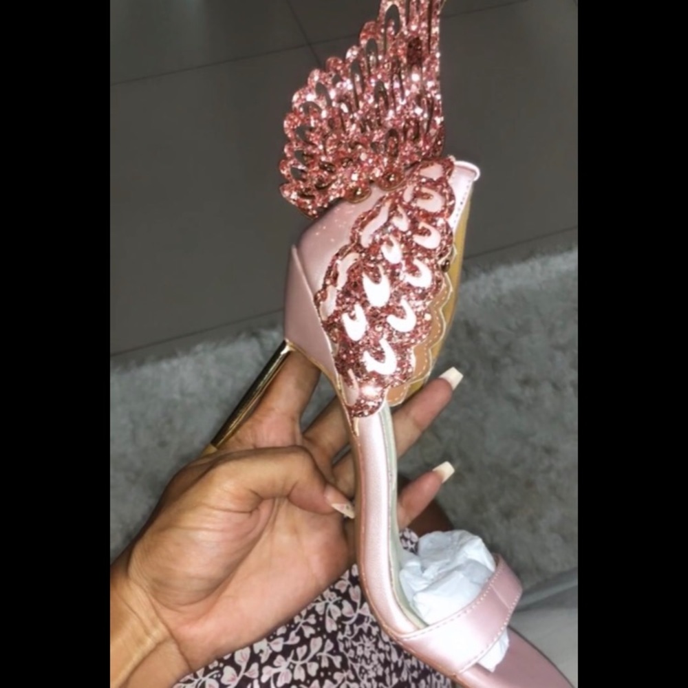 I am looking for these butterfly heels!!